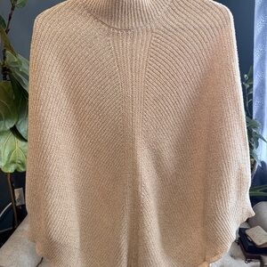 Roots NWT Cream Women's Poncho